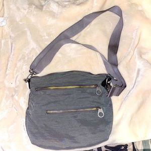 Gray baggillini cross body purse